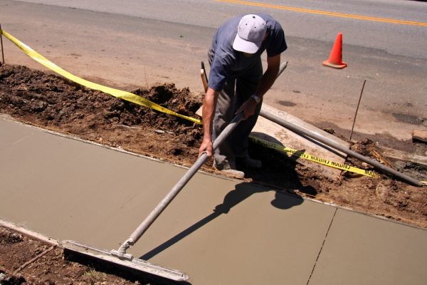 Cost of Sidewalk Pouring in Danville