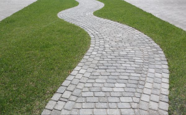 Cost of Walkway Paving in Danville